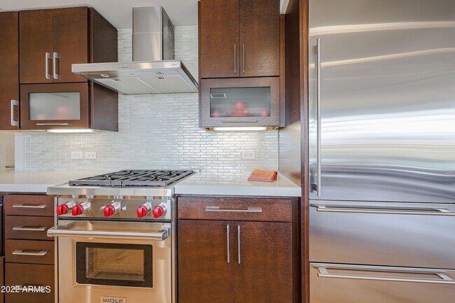 Building Photo - 7161 E Rancho Vista Dr