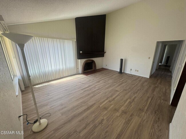 Foto del edificio - 2687 Danton Pl