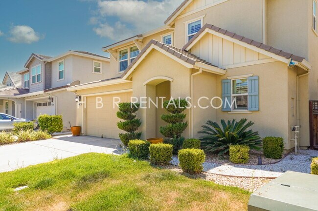 Foto del edificio - River Islands Living: Modern 4-Bedroom Hom...