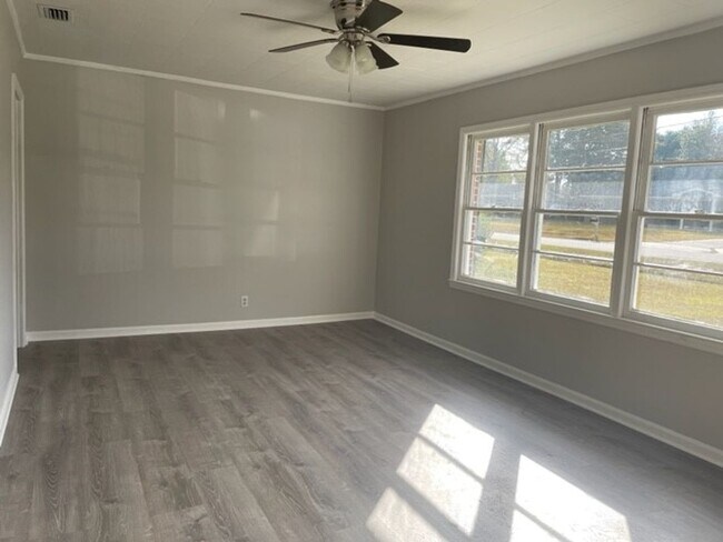 Foto del edificio - 3 Bedroom Home in Nashville!!