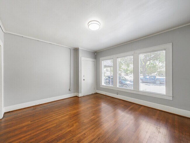 Foto del edificio - 2411 Dunlavy St