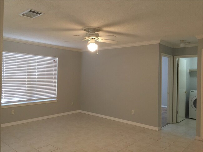 Foto del edificio - 2200 Clayton Way