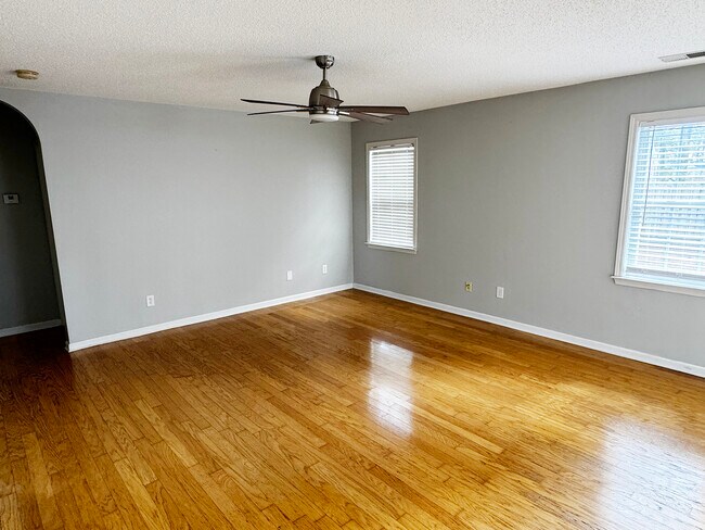 Foto del edificio - 1005 Dayton Ct