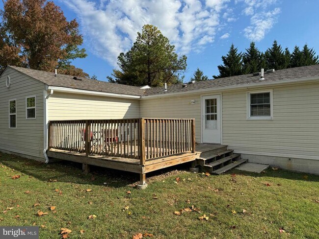 Building Photo - 1581 Skinners Turn Rd