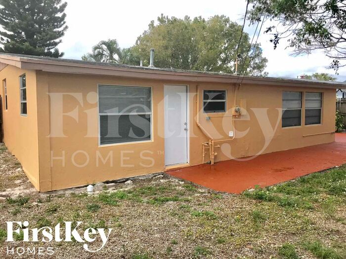 Foto principal - 4130 NW 12th Ave