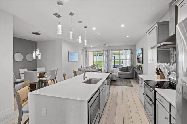 Foto del edificio - 3336 Jackson Blf Wy