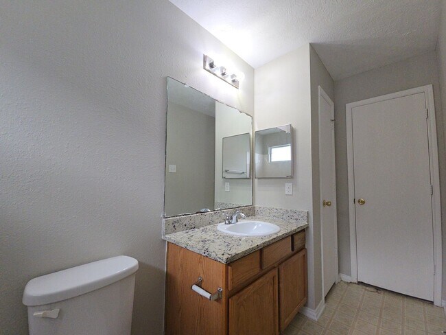 Foto del edificio - 21802 Westfield Ridge Dr
