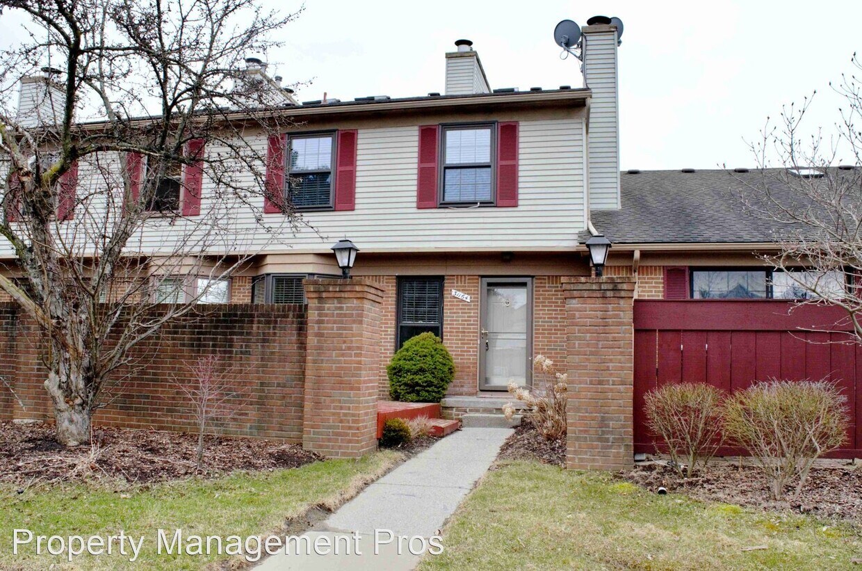 2 br, 1.5 bath House 31164 Country Way House Rental in Farmington