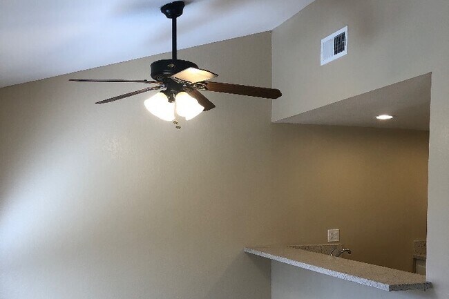 Dining Area with Kitchen Bar - 4696 Lakeview Ave