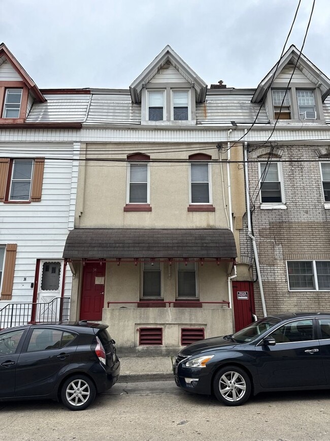 Building Photo - 34 S Penn St