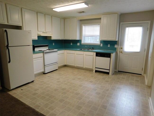 Foto del edificio - 3425 Sullivan Ln