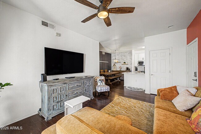 Foto del edificio - 3302 N 7th St