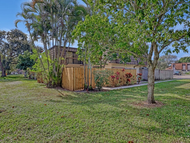 Building Photo - 4095 Palm Bay Cir