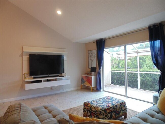 Foto del edificio - 7300 NW 61st Ter