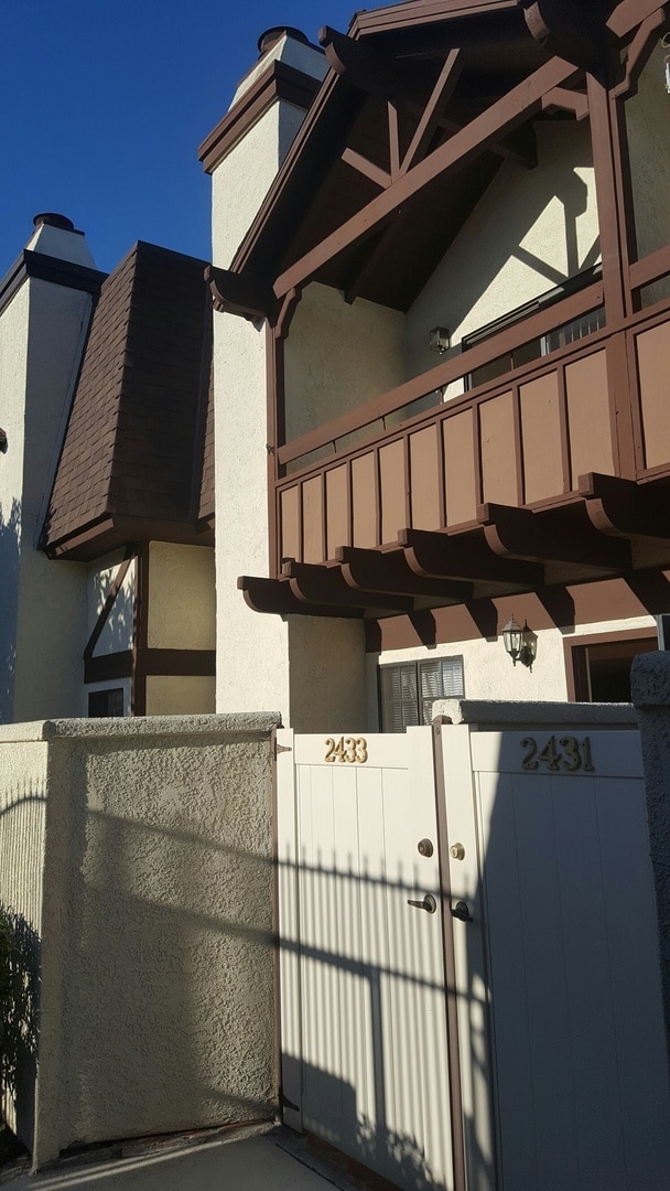 Foto del edificio - Spacious Two Bedroom Townhouse in Torrance...