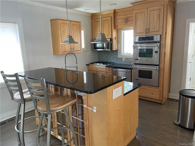 Foto del edificio - 4 Linda Ave