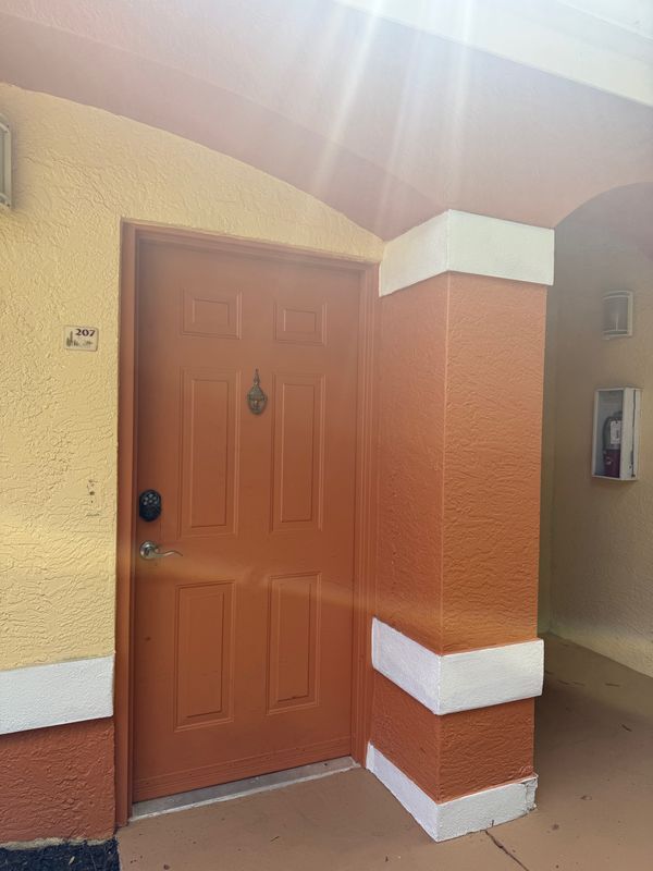 Foto del edificio - 6401 Aragon Way