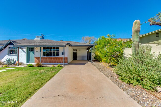 Foto del edificio - 1812 S Shafer Dr