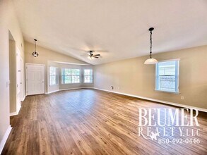 Building Photo - 366 Mizzen Ln