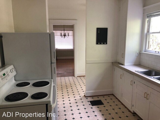 Building Photo - 3 br, 1 bath House - 1744 NE 45th Ave