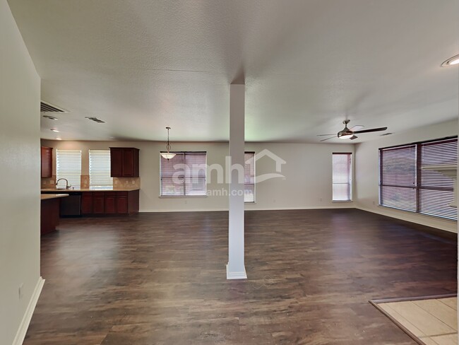 Building Photo - 5436 Pecan Creek Cir