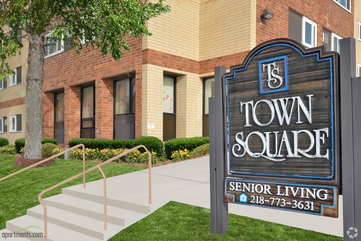 Primary Photo - Town Square Apartments