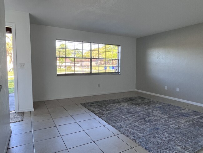 Building Photo - 1516 S Boundary St