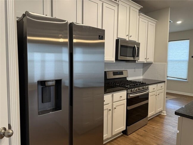 Building Photo - 3619 Cyn Spgs Dr