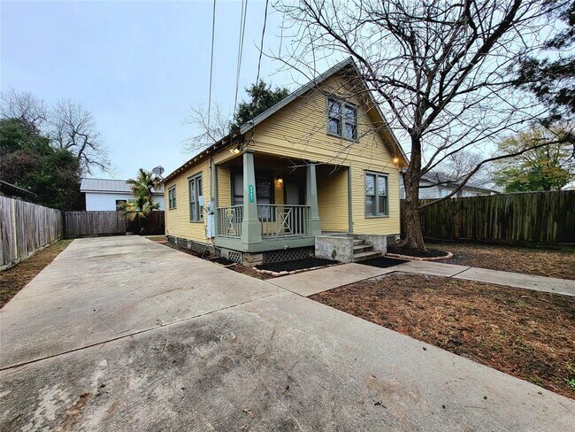 Building Photo - 4407 Brady St