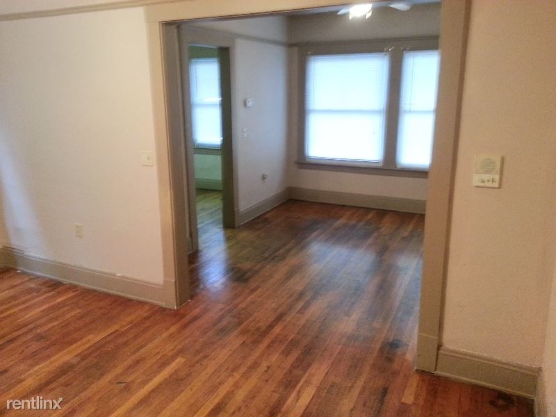 Foto del edificio - 9714 Lorain Ave