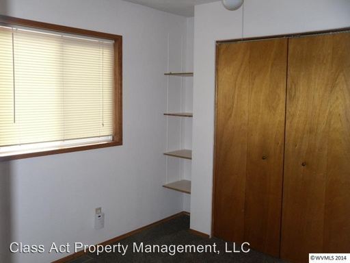Building Photo - 450 Ewald Ave SE