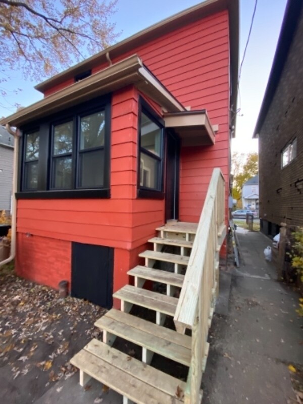 Building Photo - 5390 Fischer St