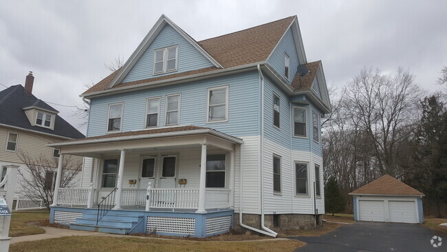 Building Photo - 17 Naubuc Ave