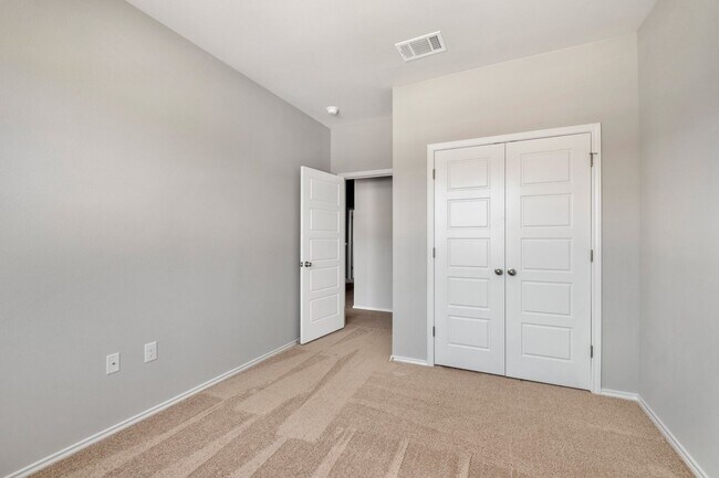 Foto del edificio - Recently Built 3 Bedroom, 2 Bath Duplex in Georgetown