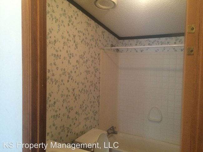 Building Photo - 3 br, 2 bath House - 3766 Comfort Ct