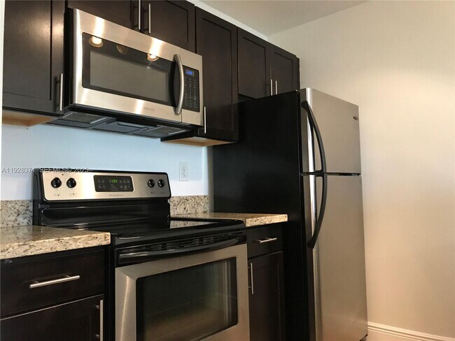 Building Photo - 1250 SW 113th Terrace