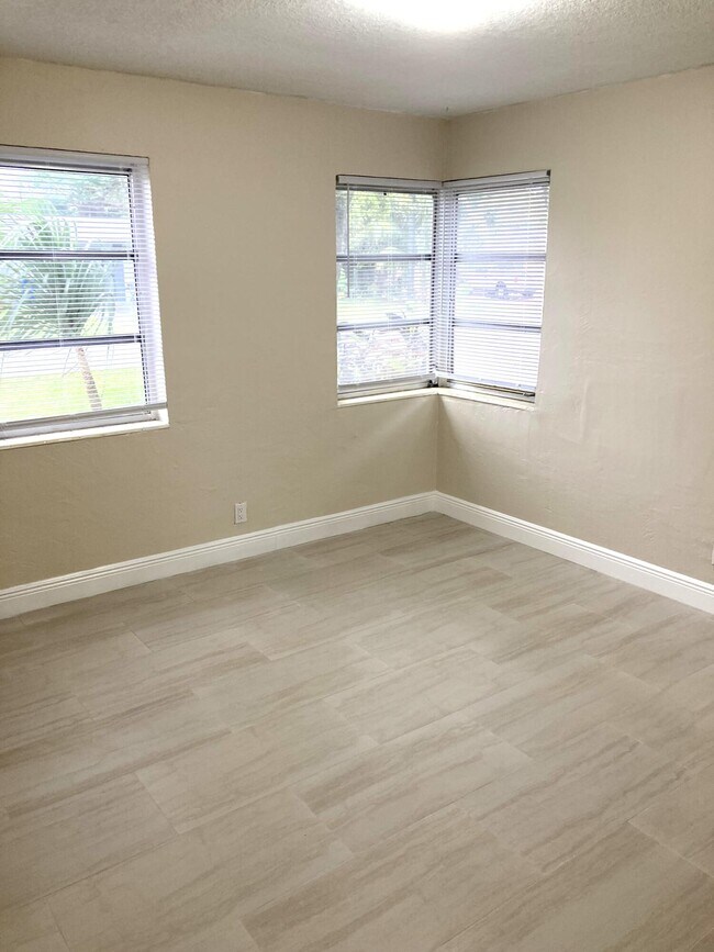 Foto del edificio - 1648 NE 31st Ct