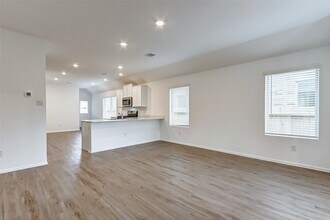 Building Photo - 1942 Foxtail Crk Ct