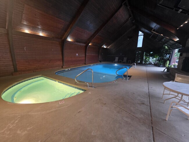 Foto del edificio - 5940 Baydy Peak Rd