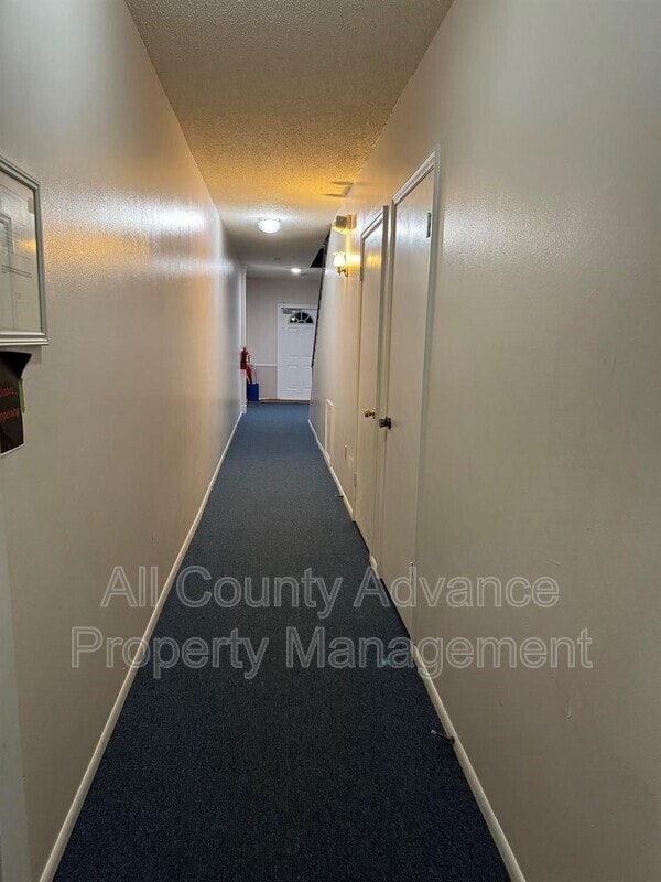 Building Photo - 1713 Belleair Forest Dr