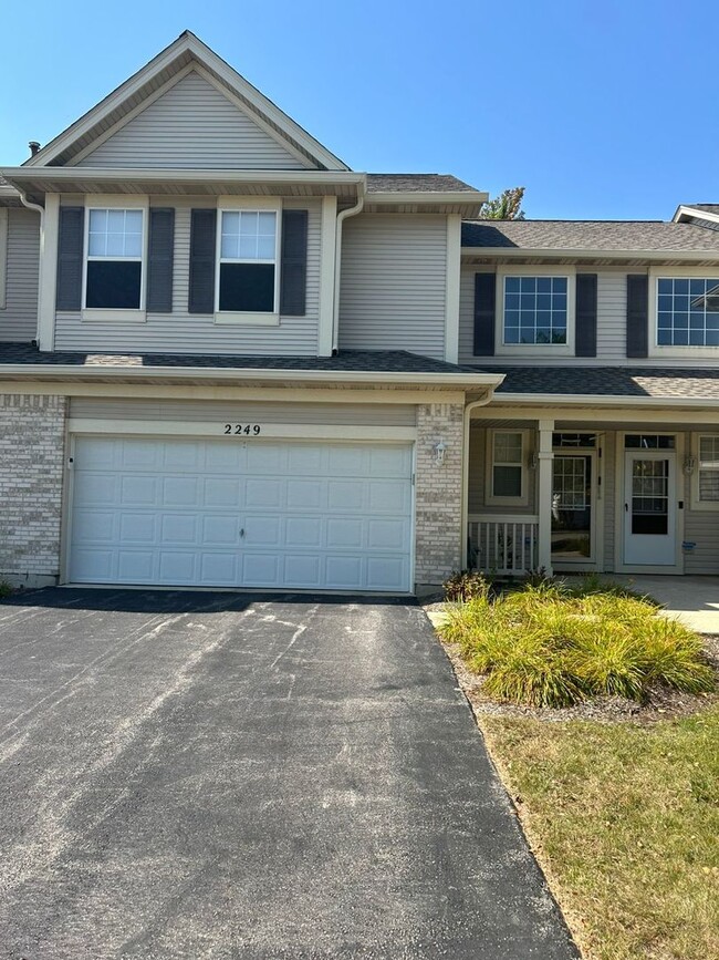 Building Photo - 2249 Sunrise Cir