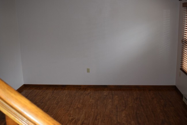 Building Photo - 229 Oakwood Ave