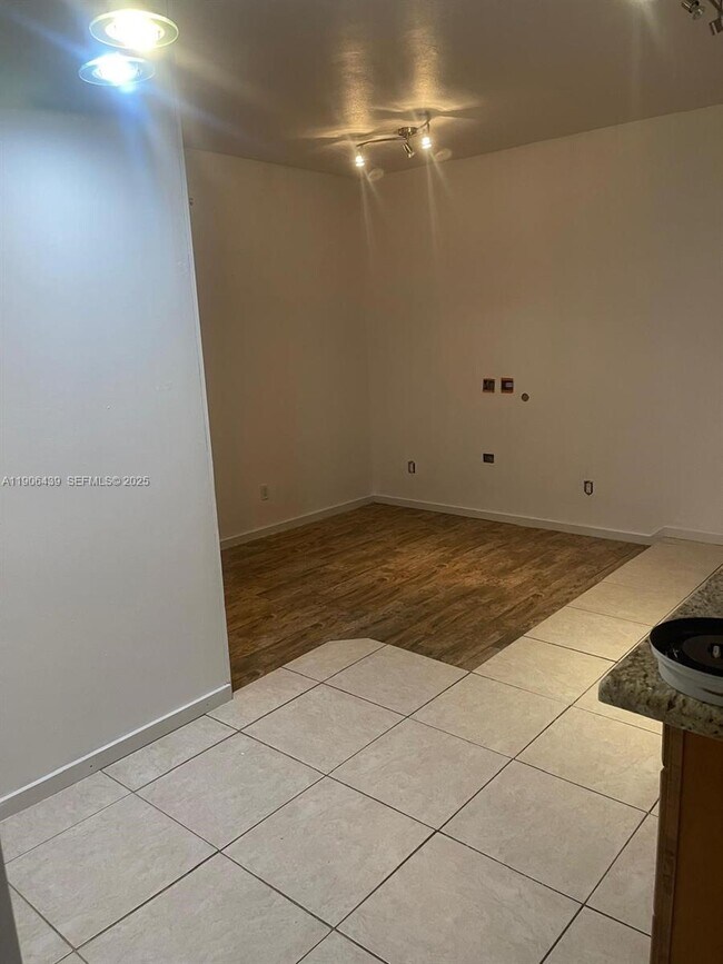 Foto del edificio - 8635 SW 102nd Ave