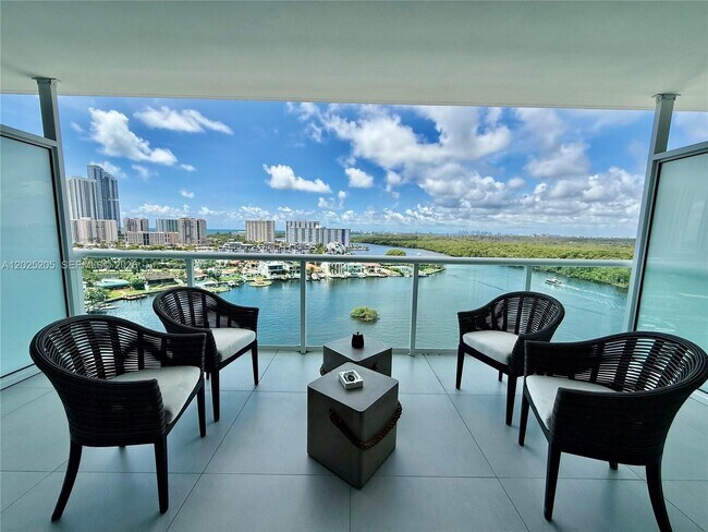 Foto del edificio - 400 Sunny Isles Blvd