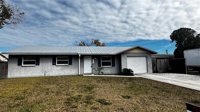 Building Photo - 3935 Middlesex Pl