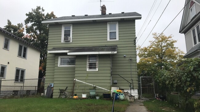 Foto del edificio - Charming 3 bedroom 1 bath in University/Lexington neighborhood!