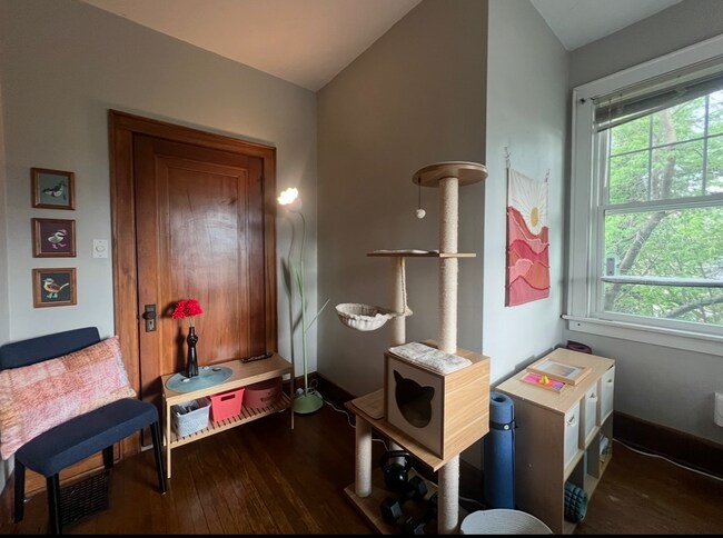 Habitación extra - 2472 Fairview Ave