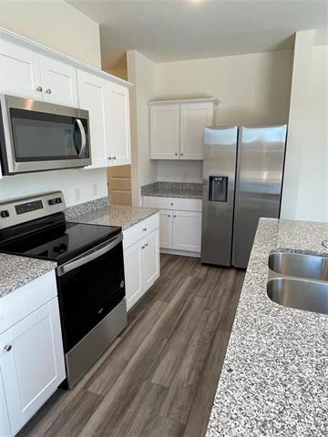 Foto del edificio - 2705 Silver Leaf Ln