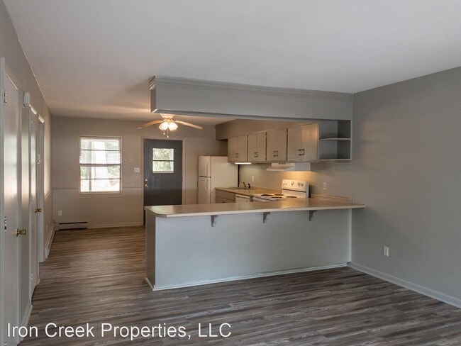 Building Photo - 2 br, 2 bath House - 14 N. College Street