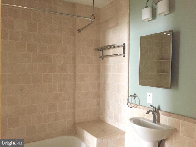 Foto del edificio - 1727 S Broad St